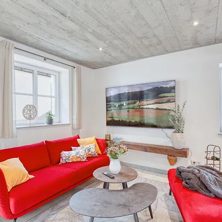 Admiral Vanessa Irrhausen