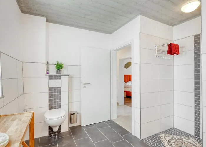 Admiral Vanessa דירה